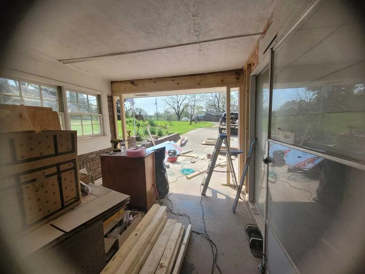 Air movers and dehumidifier for Drying & Dehumidification in Smithfield